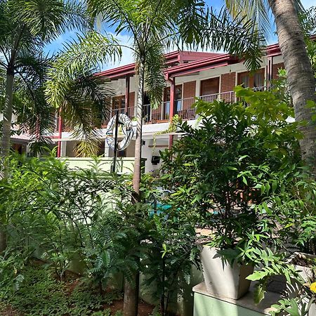 Hotel Heladiv Anuradhapura Exteriör bild