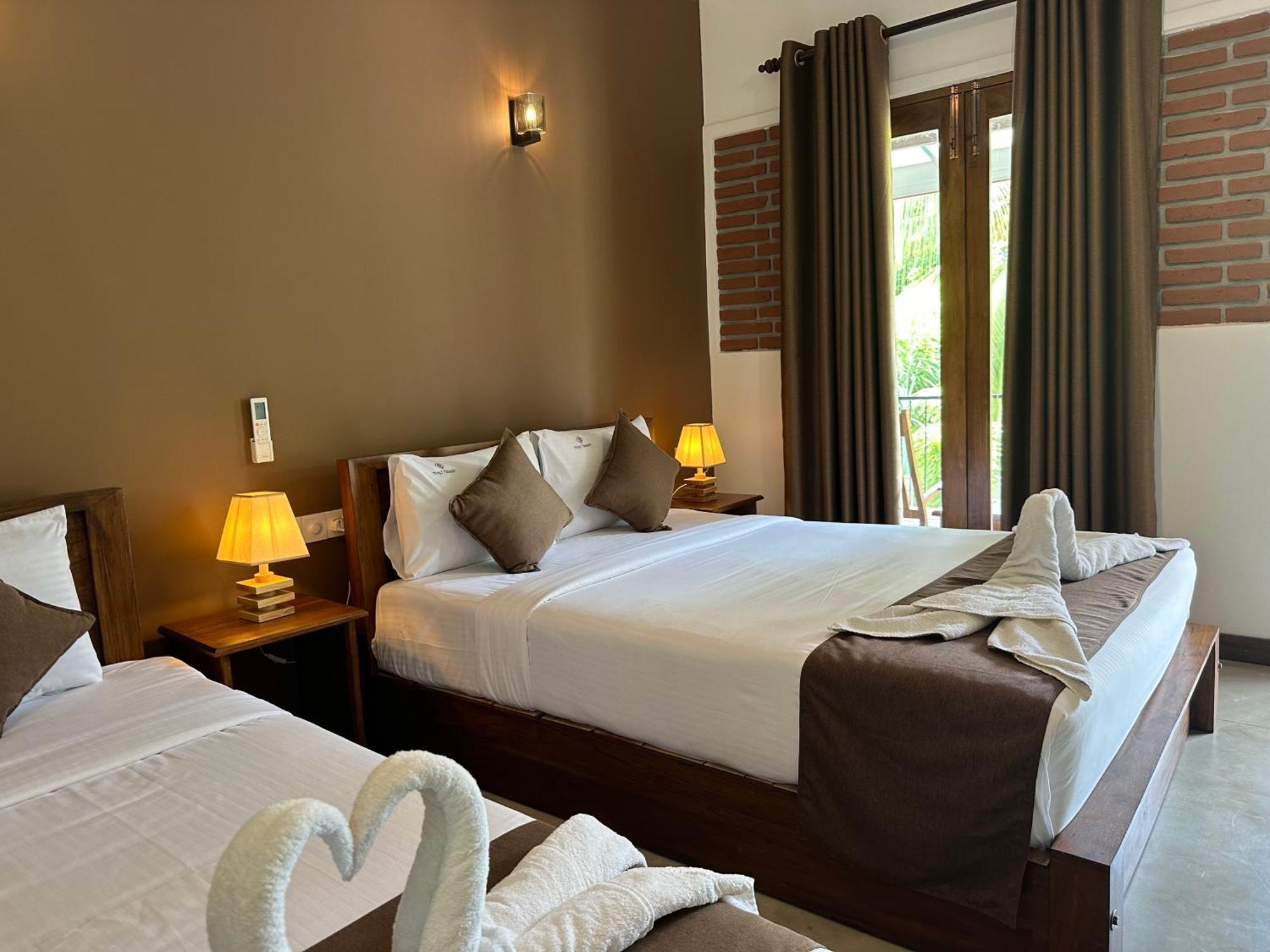 Hotel Heladiv Anuradhapura Exteriör bild