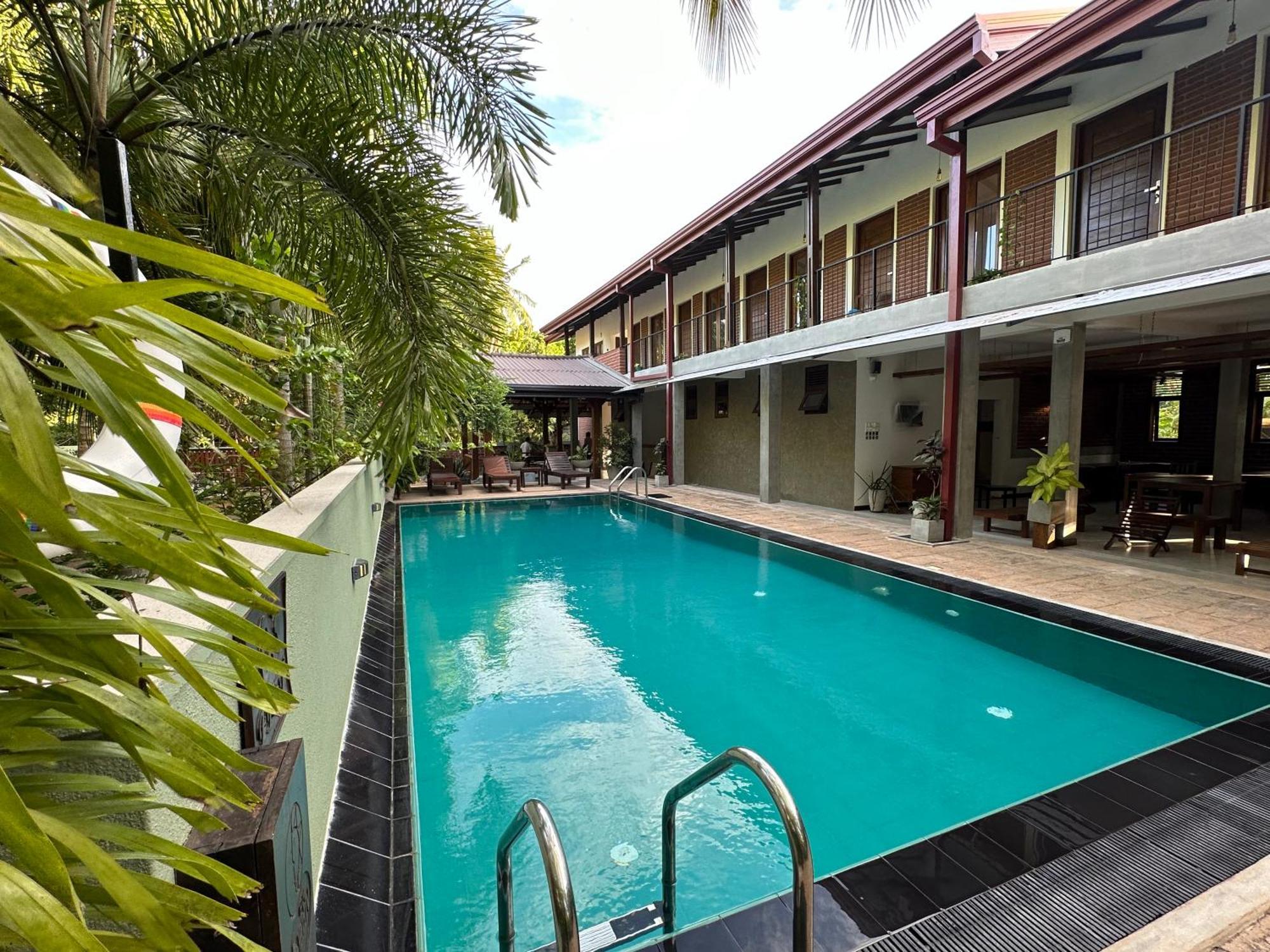 Hotel Heladiv Anuradhapura Exteriör bild
