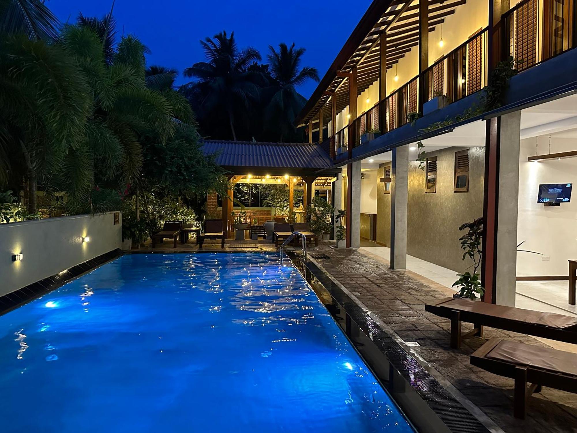 Hotel Heladiv Anuradhapura Exteriör bild
