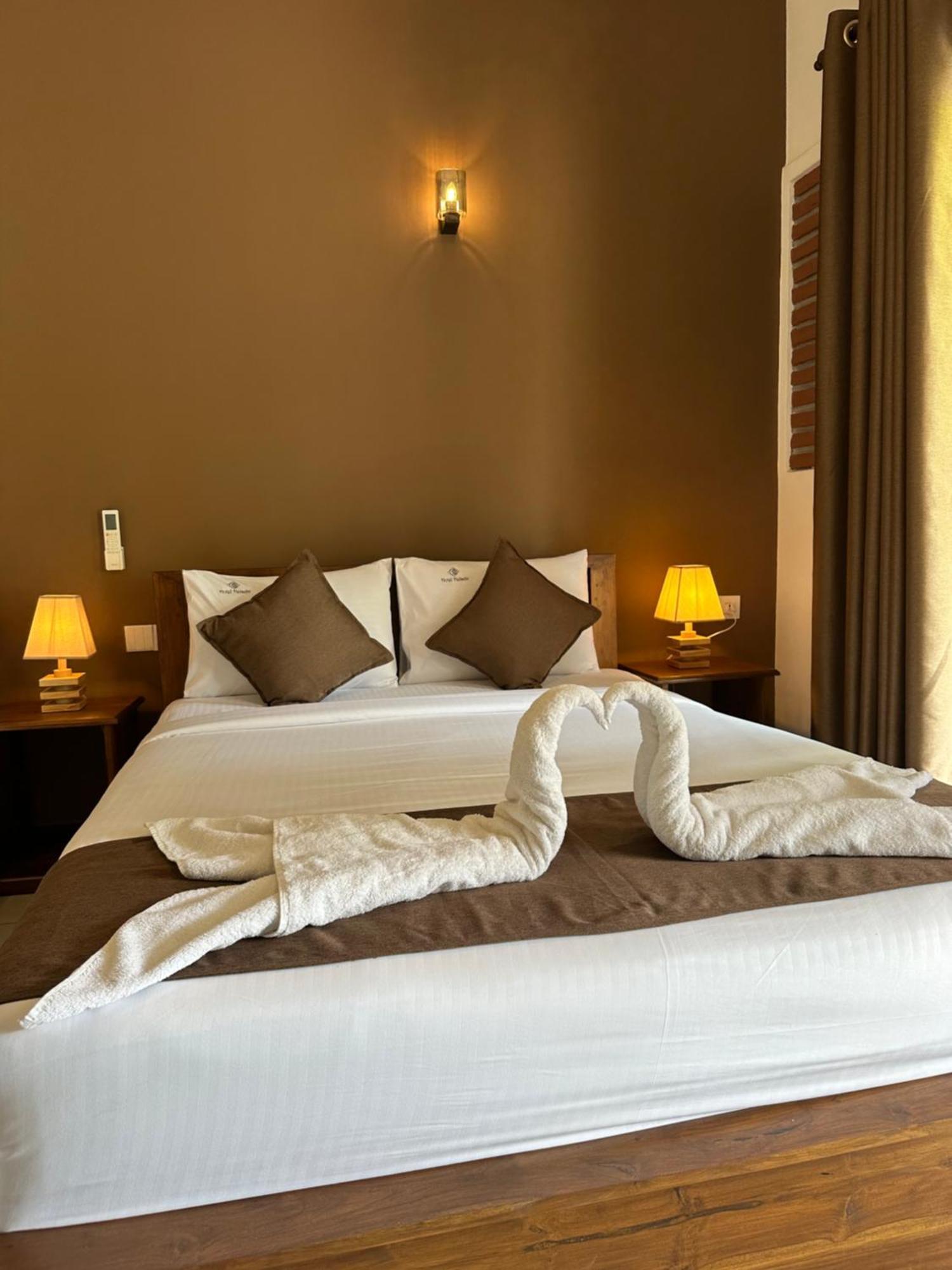Hotel Heladiv Anuradhapura Exteriör bild