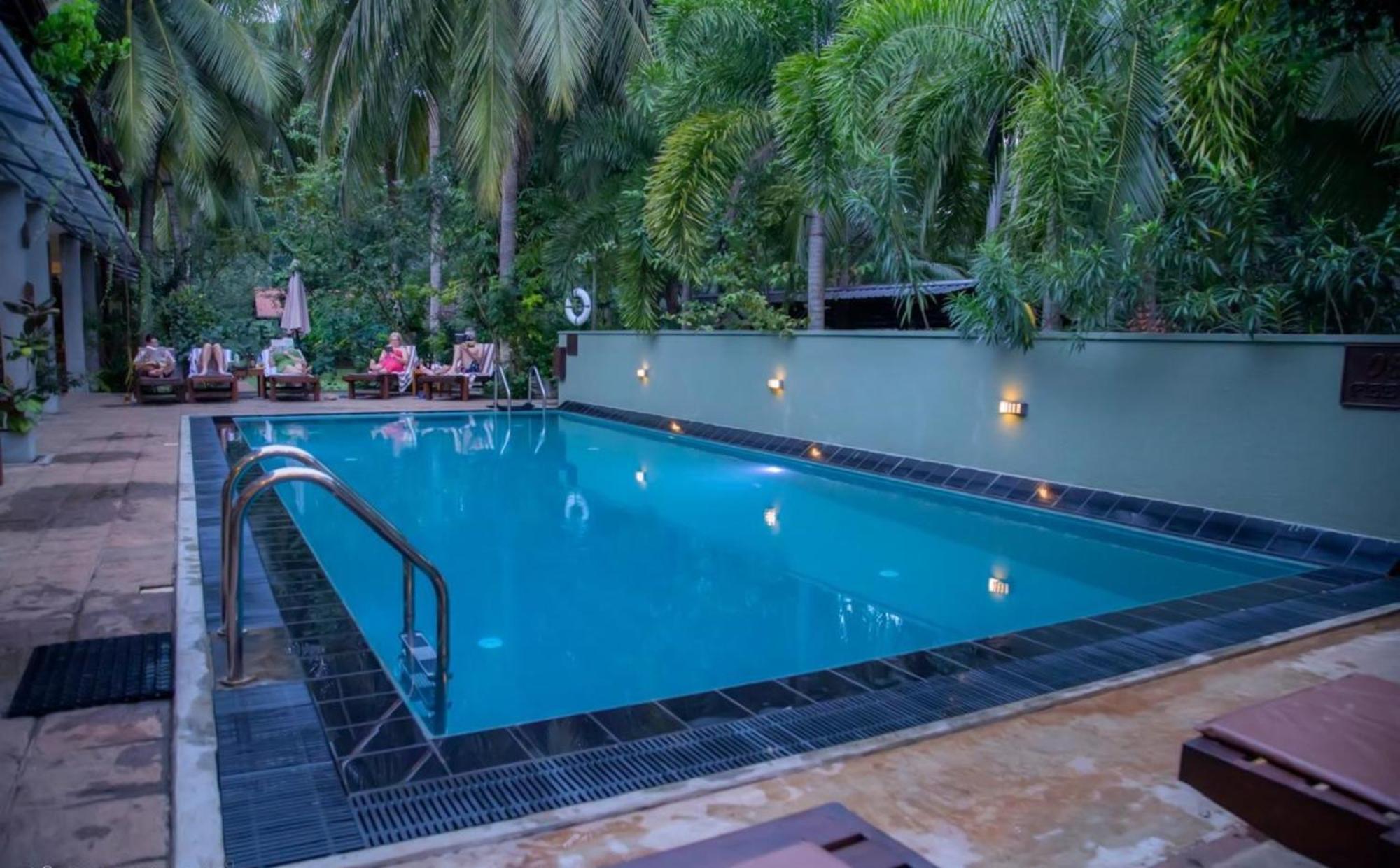 Hotel Heladiv Anuradhapura Exteriör bild