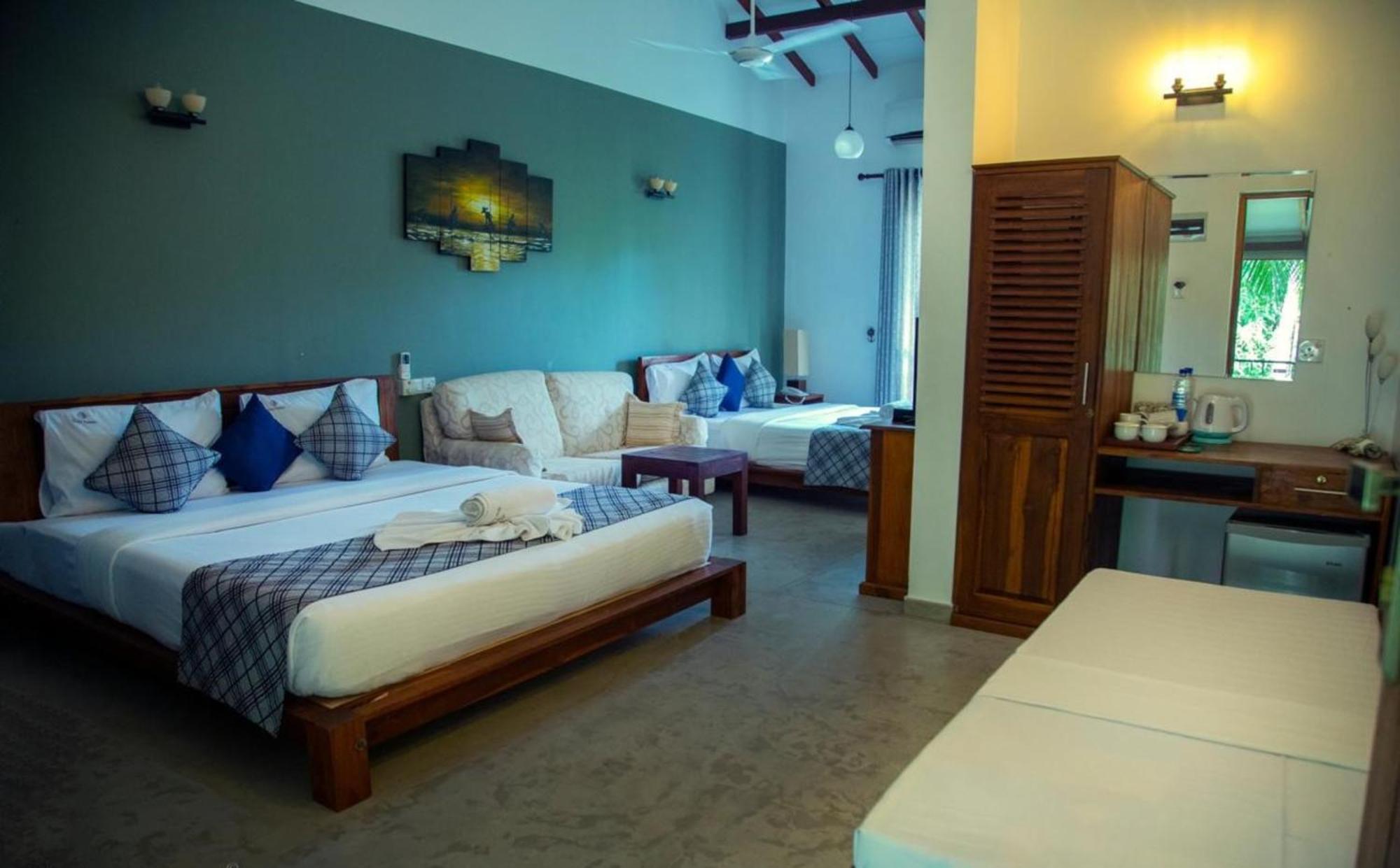 Hotel Heladiv Anuradhapura Exteriör bild