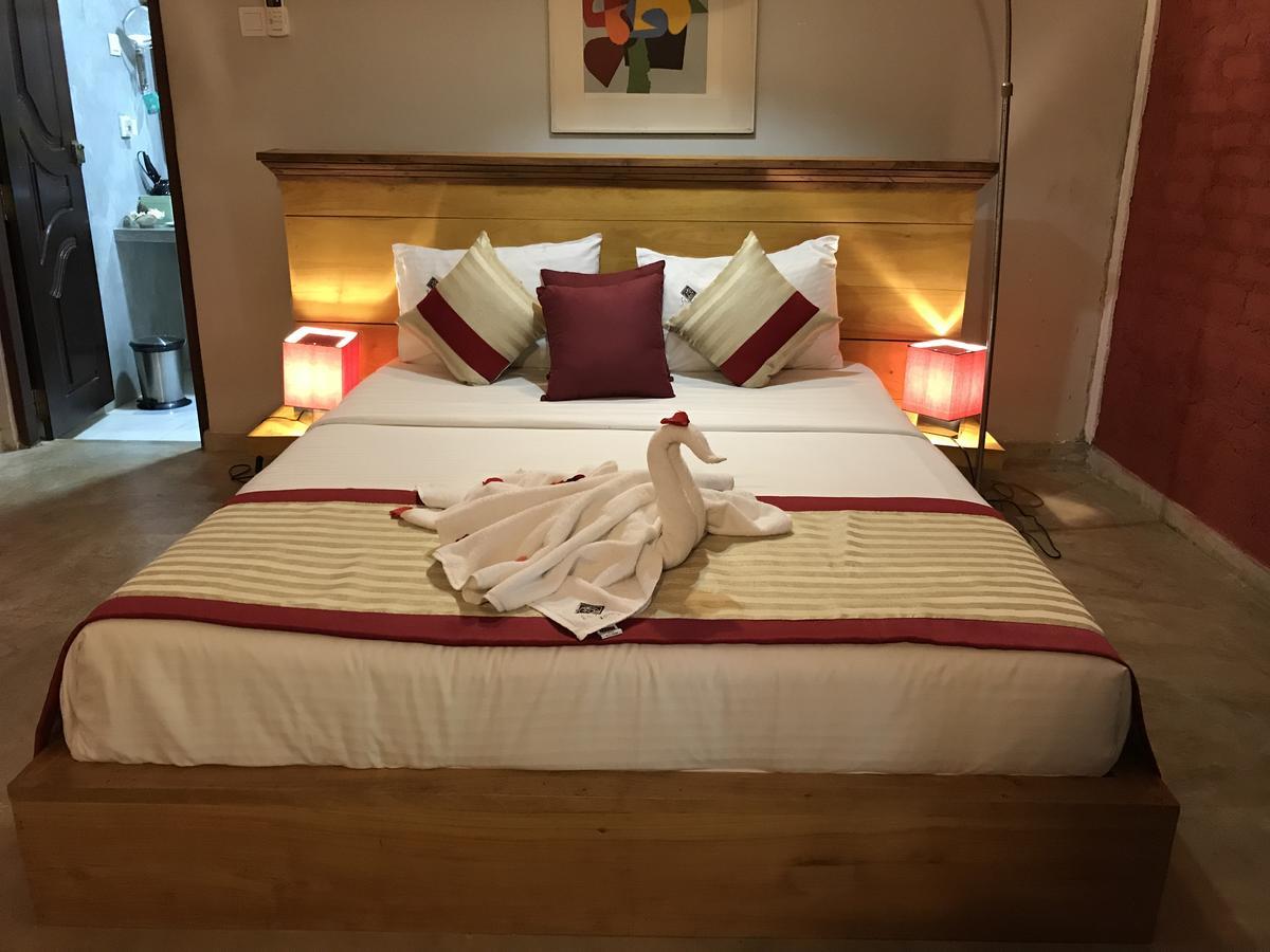 Hotel Heladiv Anuradhapura Exteriör bild